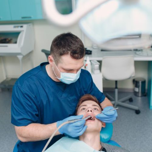 La Importancia de Visitar al Dentista: Más que un Hábito, una Necesidad